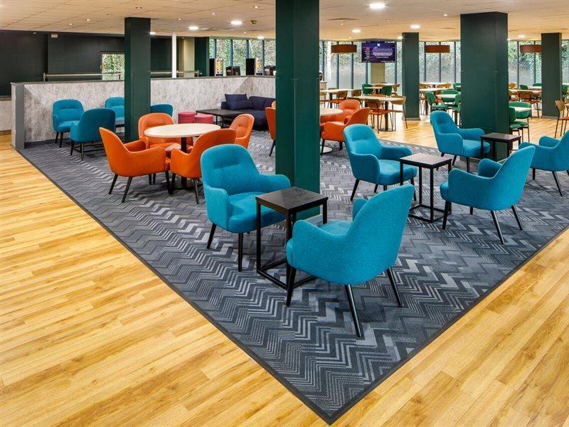 Ibis Budget London Heathrow T5 Slough Buitenkant foto