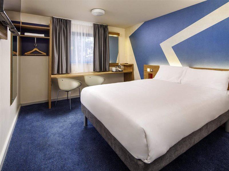 Ibis Budget London Heathrow T5 Slough Buitenkant foto