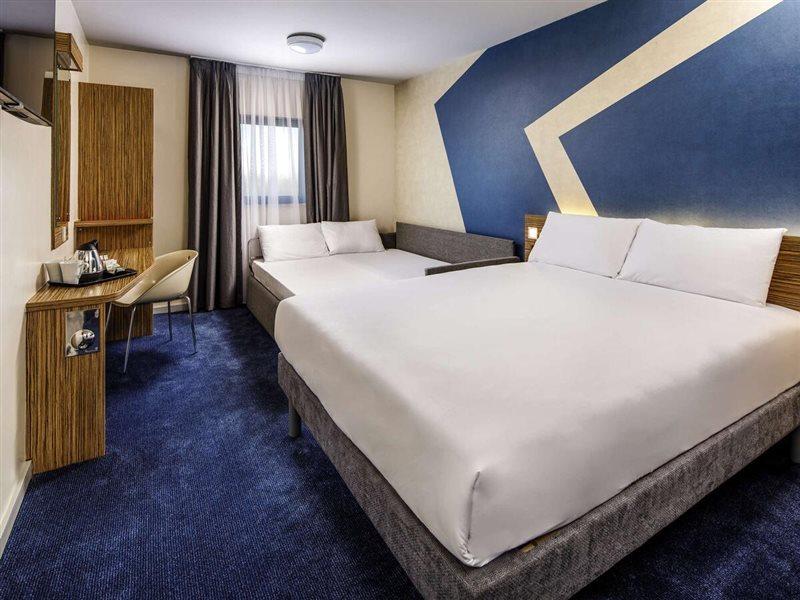 Ibis Budget London Heathrow T5 Slough Buitenkant foto